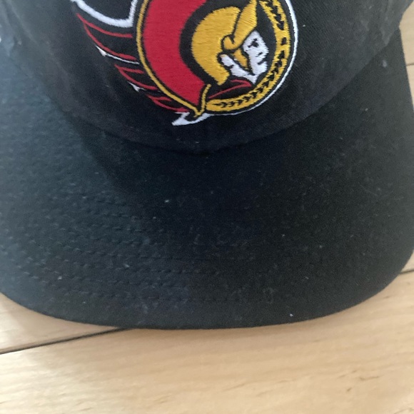 Ottawa Senators New Era 9Twenty hat - packable brim - Picture 4 of 8